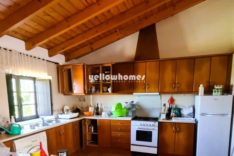 Casa rural com vistas panorâmicas e potencial de expansão perto de Loulé